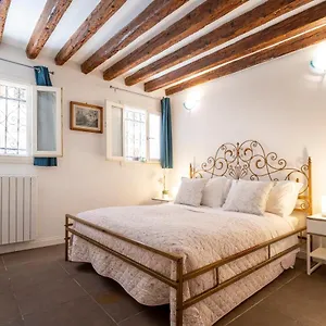 san-giacomo-pied-a-terre-house.hotelslidodijesolo.com/